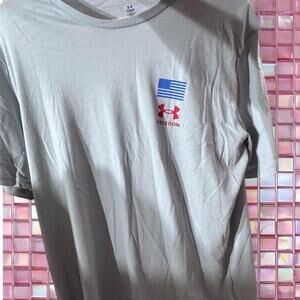 Gray under armour tee with